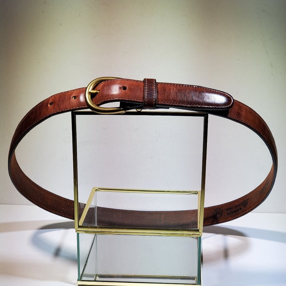 VINTAGE MENS LEEGIN MEDIUM BROWN LEATHER BELT WITH SOLID BRASS BUCKLE...1990'S